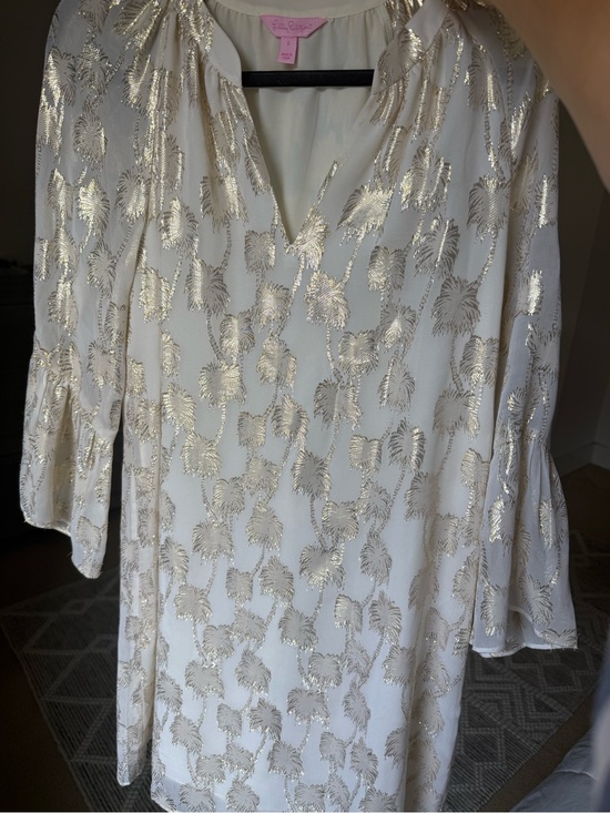 Lilly Pulitzer Tops - Lilly Pulitzer Ivory Tunic with Metallic Gold Leaf palm trees Embroidery